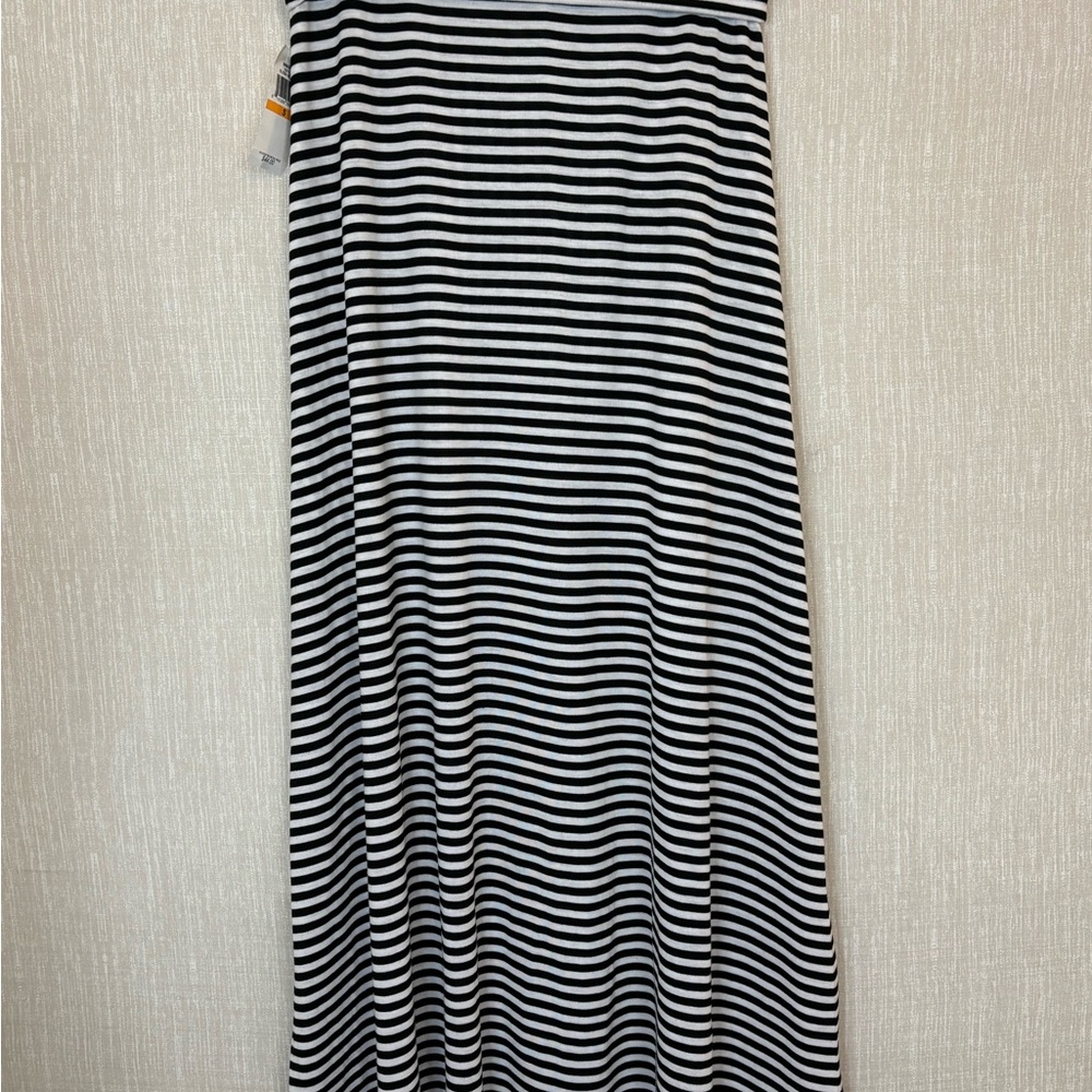 New Directions Black and White Striped Pull On Maxi Skirt Size S NWT